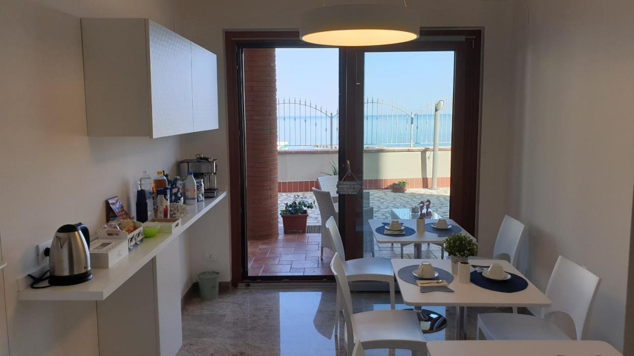 Tramonto Sul Mare Bed & Breakfast Termoli Eksteriør bilde